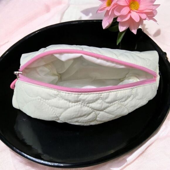 Hello Kitty Wristlet Cosmetic Bag Embroidered Sanrio Makeup Quilted Heart Kawaii - Picture 2 of 6